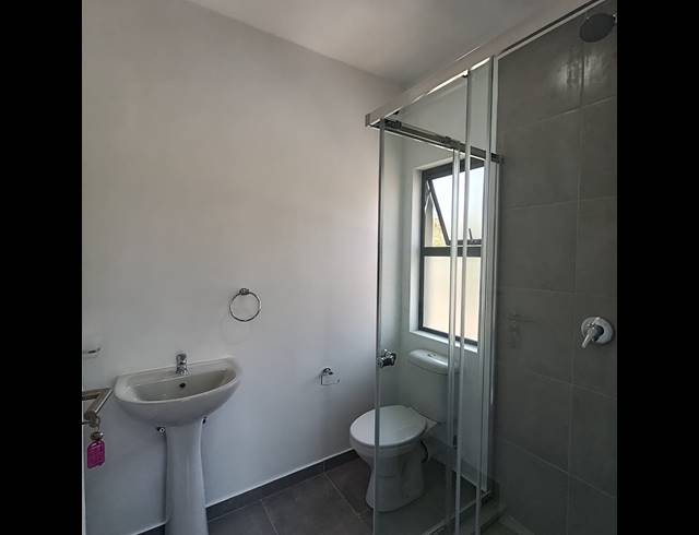 2 BEDROOM APARTMENT FOR SALE IN SHEFFIELD BEACH